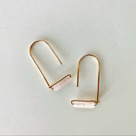 NEW ANTHROPOLOGIE 18kt Gold Filled Vermeil Pink Rose Quartz Bead $78 Earrings - Picture 1 of 6